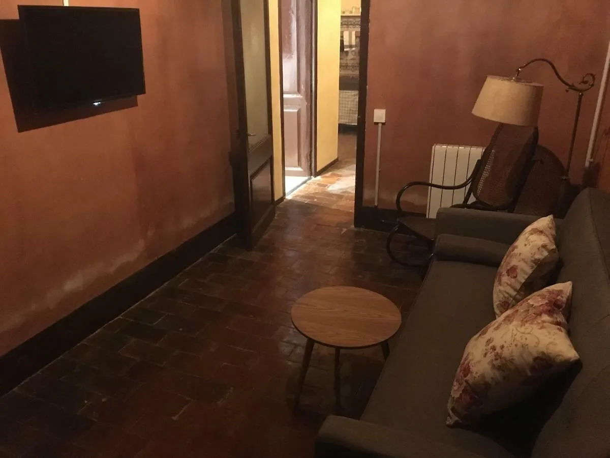 Apartment Cal Mestre - Apartament 4 Pax. 1Er Pis Castellfollit de la Roca